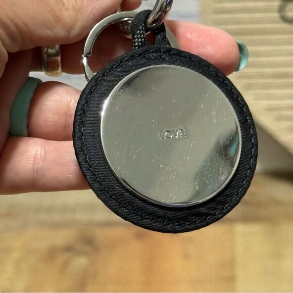 Lululemon Logo Keychain - Picture 8 of 9